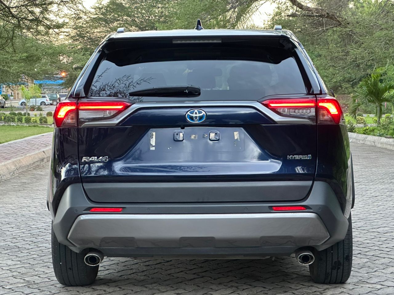 TOYOTA RAV4 thumbnail 12